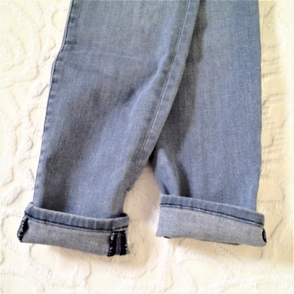 J Brand Capri Denim Jeans In Strobe Wash Made in USA - Picture 8 of 13